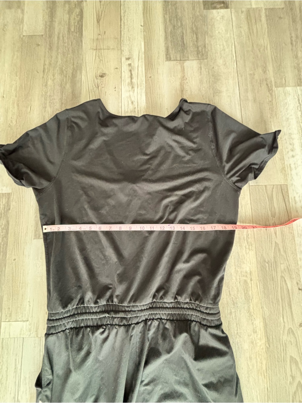 Vuori Black Activewear Top - Picture 6 of 6